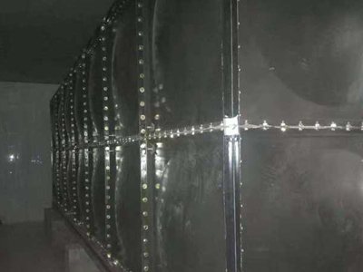 鍍鋅鋼板水箱施工現(xiàn)場